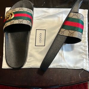 GG slides new never worn